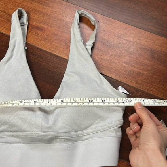 NWT Fabletics XS Padded Sports Bra Gray - Picture 2 of 6